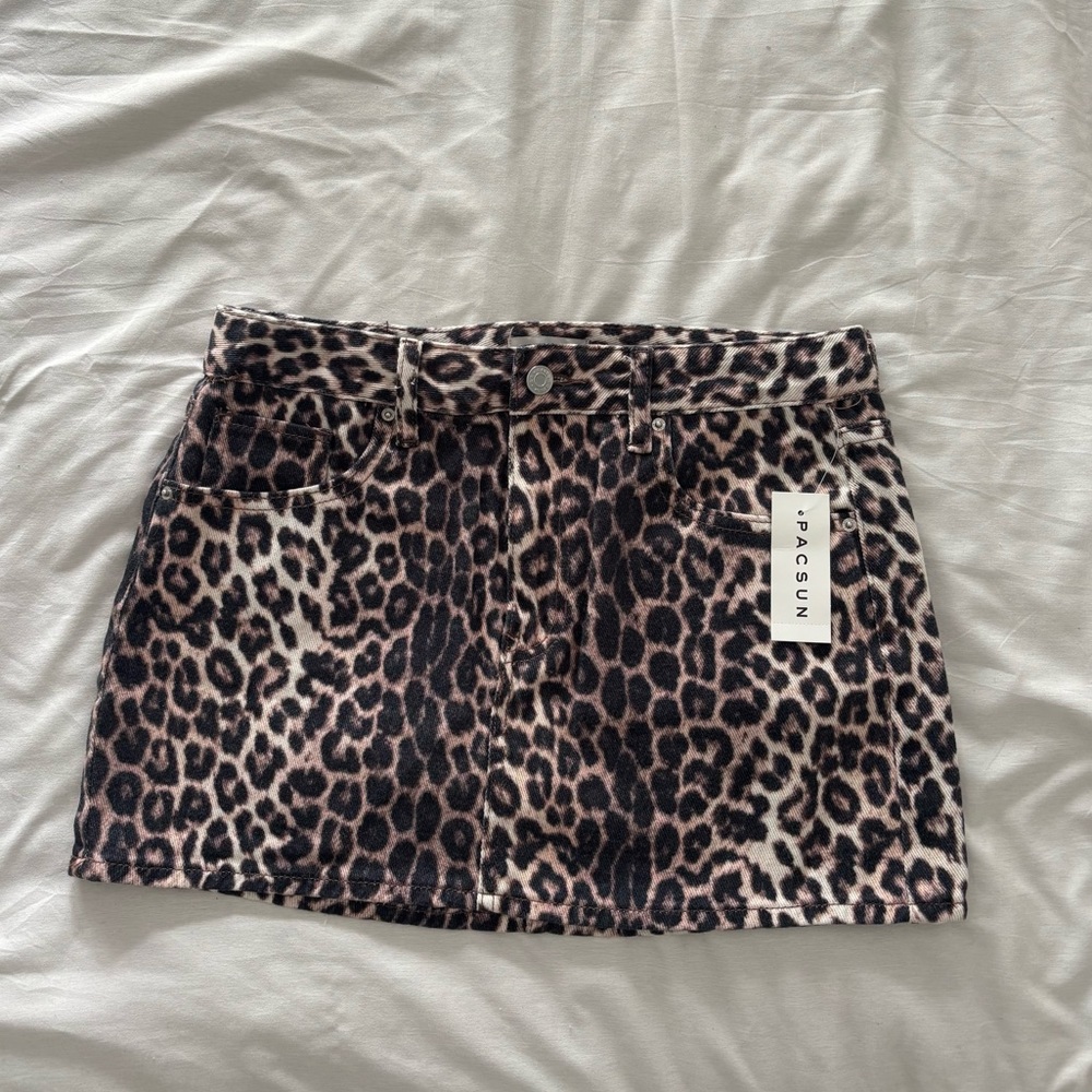 Leopard Print Mid-Rise Denim Skirt